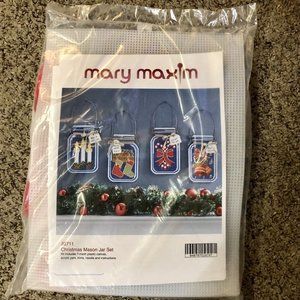 2017 Mary Maxim Needlecraft NEW 25711 Christmas Mason Jar Set